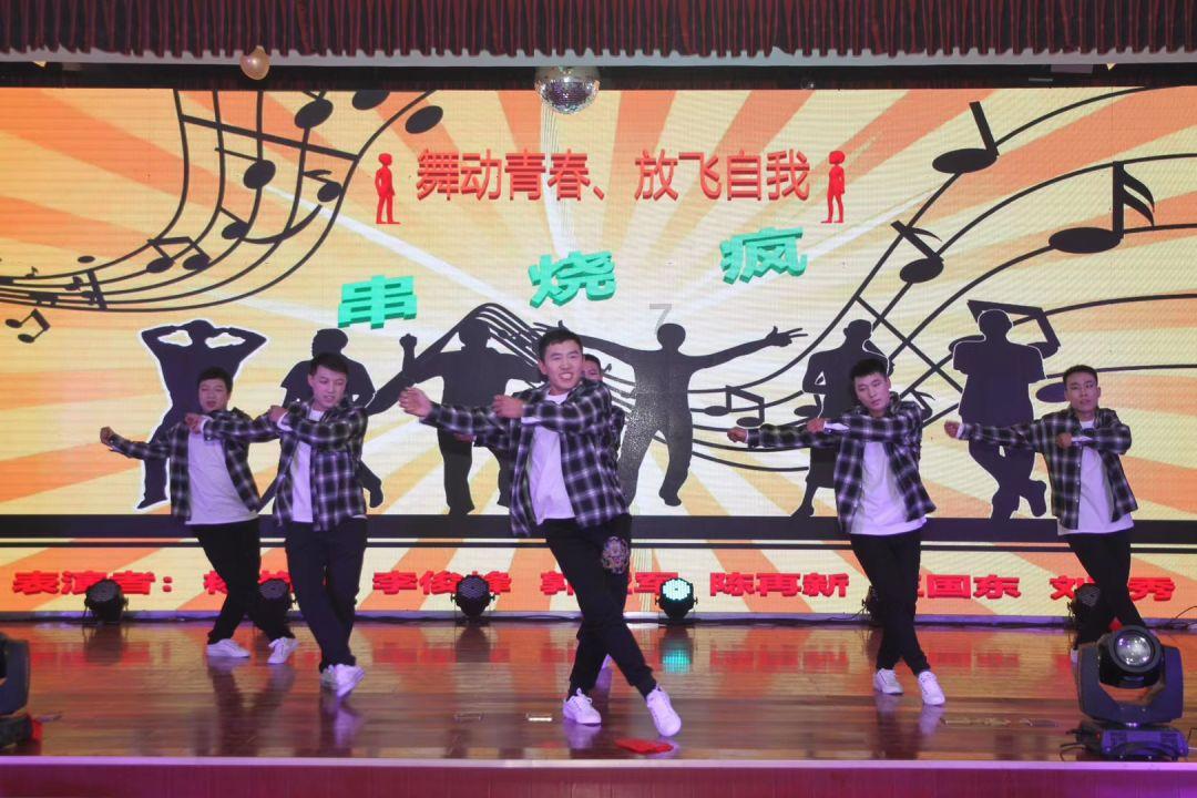 TCL雷鸟鹤7电视2024款发布
